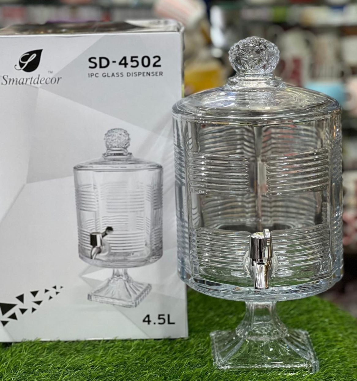 Latest Crystal Glass Dispenser with Glass Lid - (4.5 Liter, 1 Piece)"